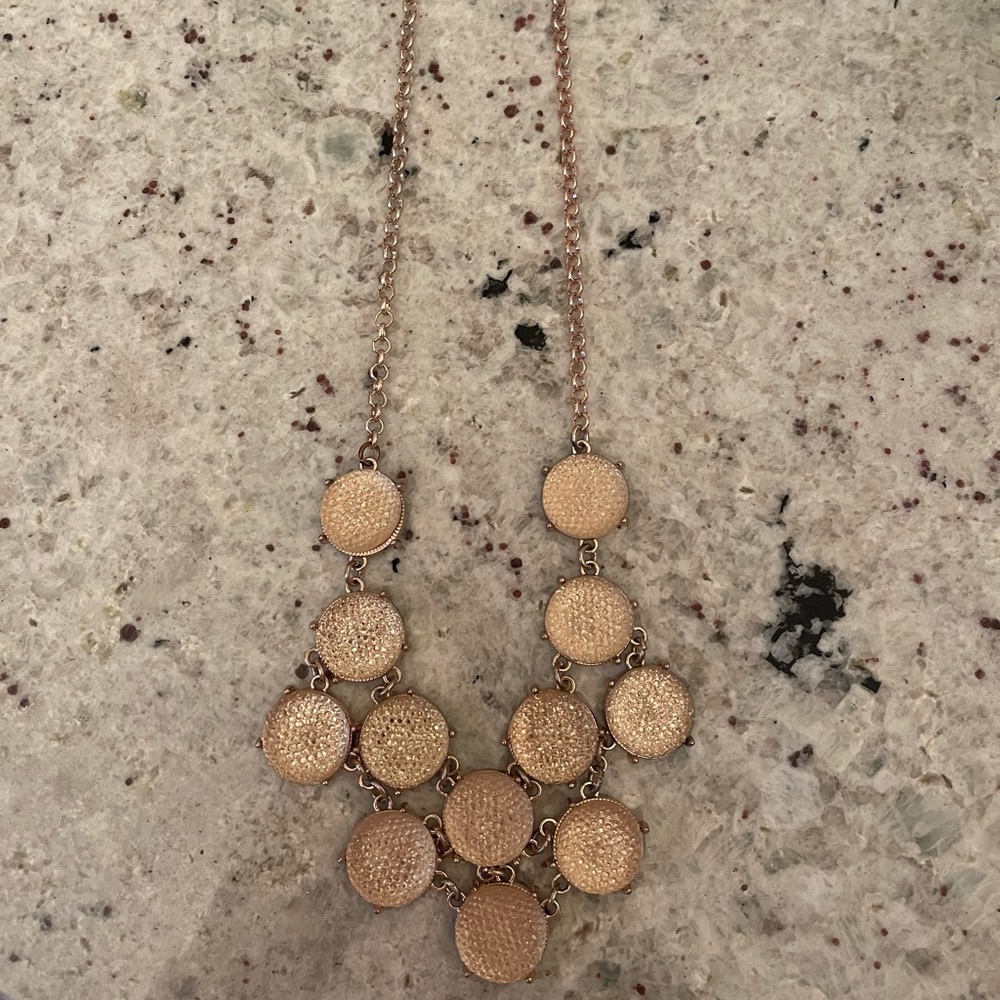 Rose Gold Necklace
Gently used!
